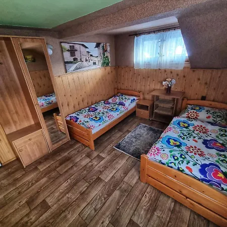 U Marka Quarto em Acomodações Particulares *