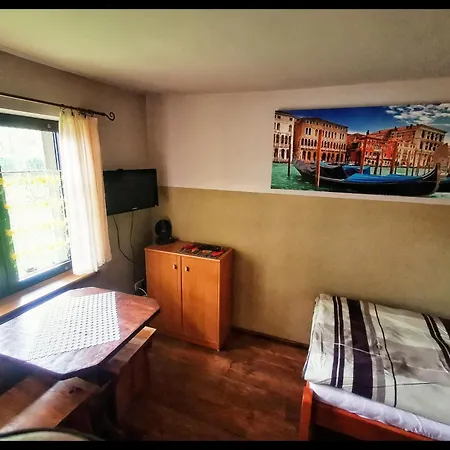 ホームステイ U Marka