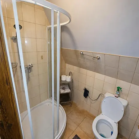 U Marka Quarto em Acomodações Particulares *